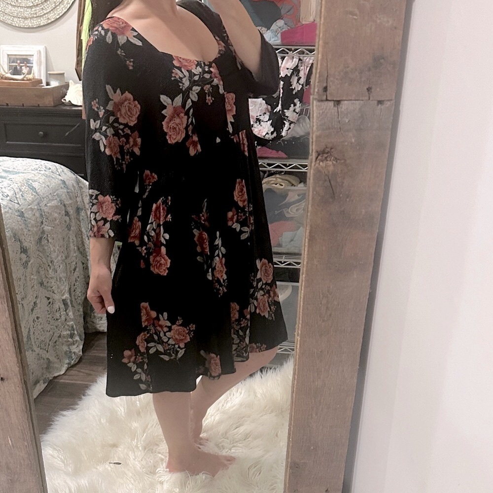 Torrid Black Dress super soft plush Red Floral Pattern size 3X new with tags